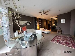 Luxurious Melbourne Apartment With City Views