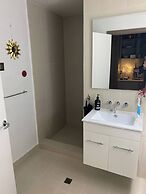 Luxurious Melbourne Apartment With City Views