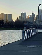 Luxurious Melbourne Apartment With City Views
