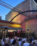 Luxurious Melbourne Apartment With City Views