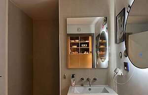 Luxurious Melbourne Apartment With City Views