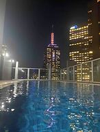 Luxurious Melbourne Apartment With City Views