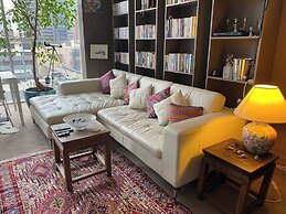 Luxurious Melbourne Apartment With City Views