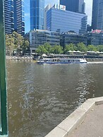 Luxurious Melbourne Apartment With City Views