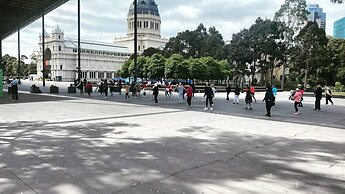Luxurious Melbourne Apartment With City Views