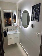 Luxurious Melbourne Apartment With City Views