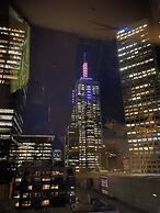 Luxurious Melbourne Apartment With City Views