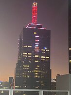 Luxurious Melbourne Apartment With City Views