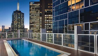 Luxurious Melbourne Apartment With City Views
