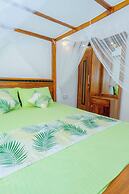 Green Retreat 2BR Hideout