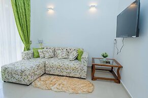 Green Retreat 2BR Hideout