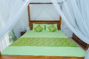 Green Retreat 2BR Hideout