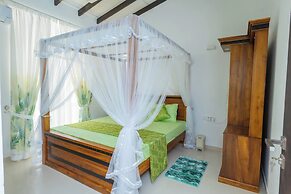 Green Retreat 2BR Hideout