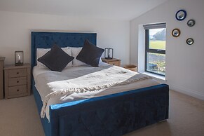 Beautiful Barn Conversion-Escape for 12