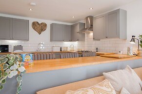 Beautiful Barn Conversion-Escape for 12