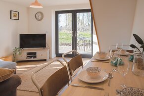Beautiful Barn Conversion-Escape for 12