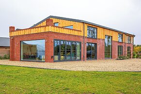 Beautiful Barn Conversion-Escape for 12