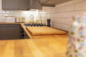 Beautiful Barn Conversion-Escape for 12