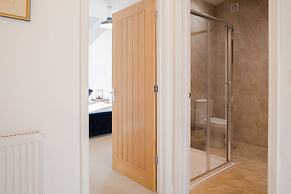 Beautiful Barn Conversion-Escape for 12
