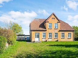 6 Person Holiday Home in Skaerbaek