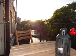 Riverbank Cottage River Ehan, Double Balcony