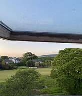 Riverbank Cottage River Ehan, Double Balcony