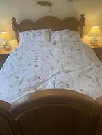 Riverbank Cottage River Ehan, Double Balcony