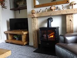 Riverbank Cottage River Ehan, Double Balcony