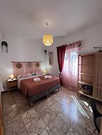 Casa Dharma Guest House