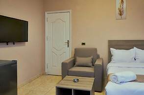 Roadhouse New Cairo Residence