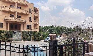 Roadhouse New Cairo Residence