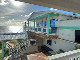 Posada Three Cay Suites