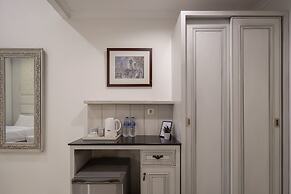 Cove Ottenville Boutique Hotel