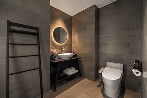 Caro Premium Danang Hotel