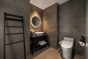 Caro Premium Danang Hotel