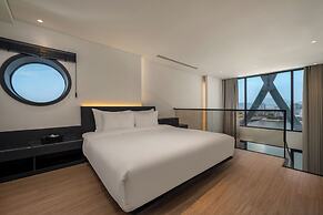 Caro Premium Danang Hotel