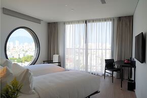 Caro Premium Danang Hotel