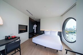 Caro Premium Danang Hotel