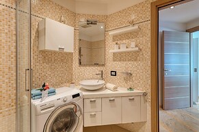 Front Beach Magic Sea - 20m From The Sea