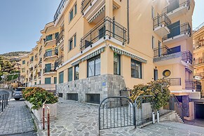 Front Beach Magic Sea - 20m From The Sea