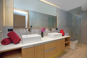 Ocean Views BluePoint 3BR Apartment 8-11