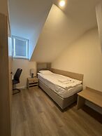 Promenaden Hotel