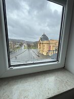 Promenaden Hotel