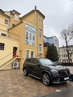 Promenaden Hotel
