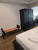 Blue Palm Residence Kata