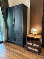 Blue Palm Residence Kata