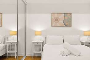 Central Peaceful 1 Bedroom With Balcony Aircon