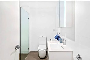 Central Peaceful 1 Bedroom With Balcony Aircon