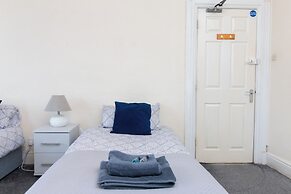 Thornbury Guest House Room