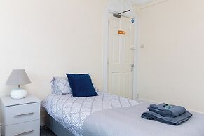 Thornbury Guest House Room